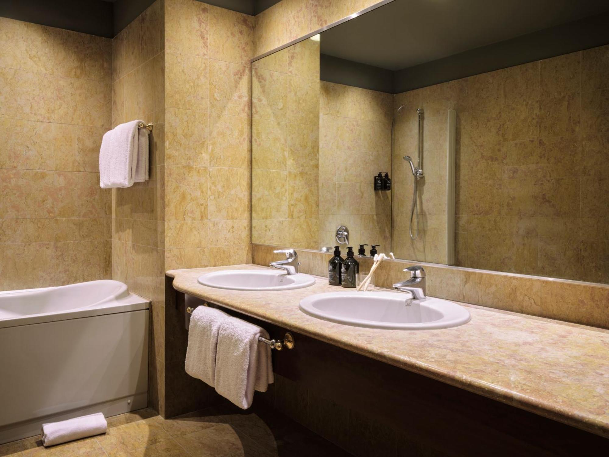 Max Brown Hotel Missori, Part Of Sircle Collection Милано Екстериор снимка