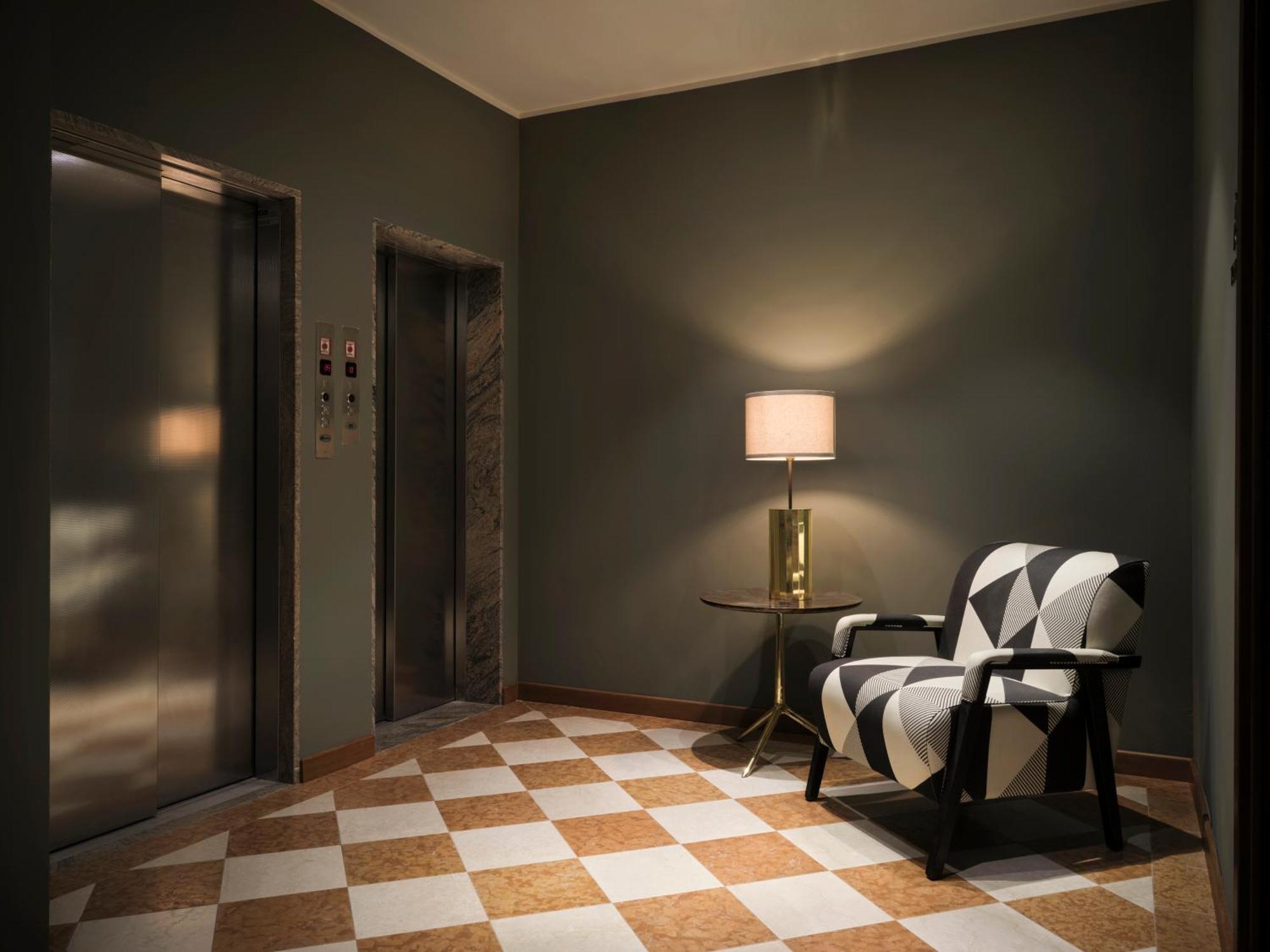 Max Brown Hotel Missori, Part Of Sircle Collection Милано Екстериор снимка